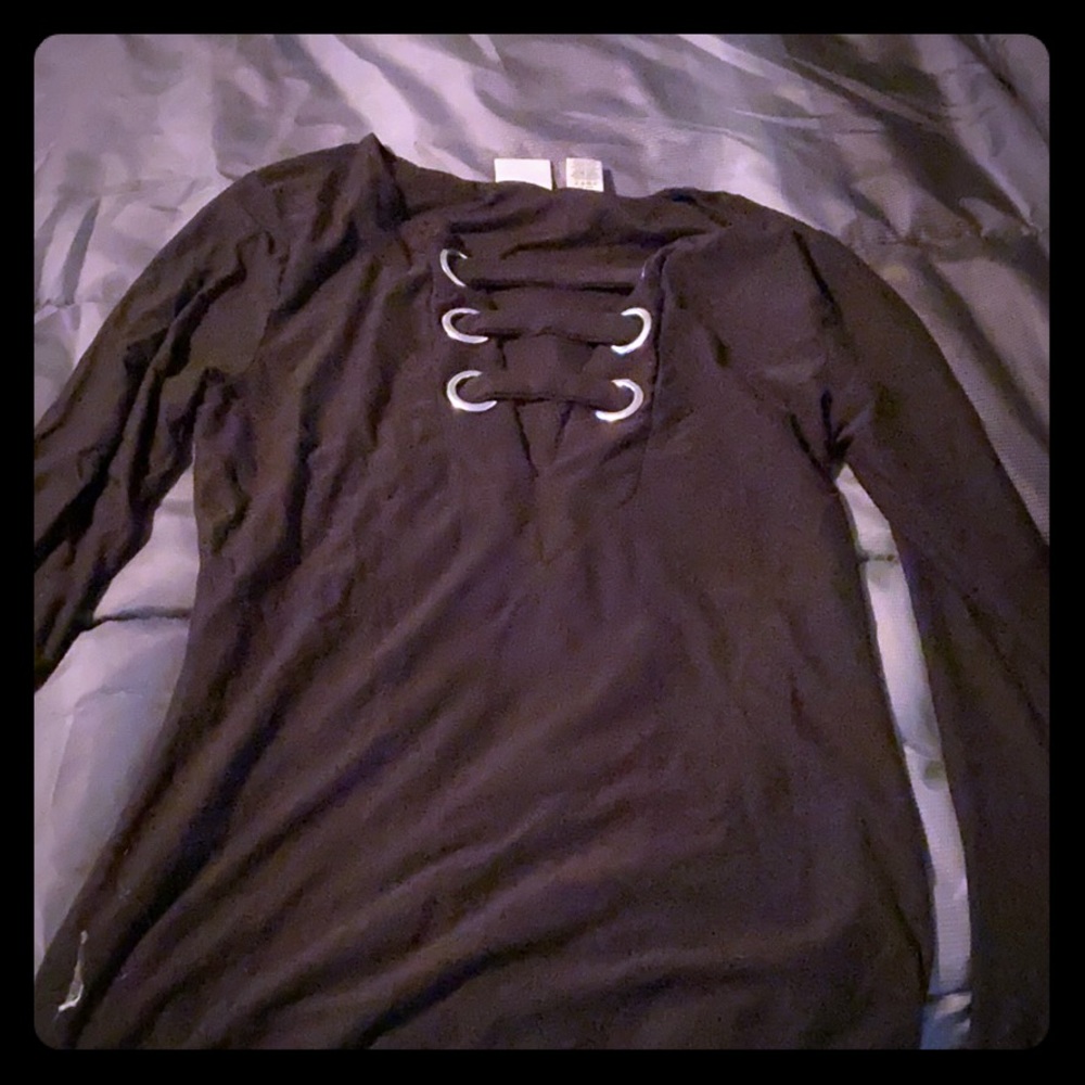 Day trip v neck long sleeve